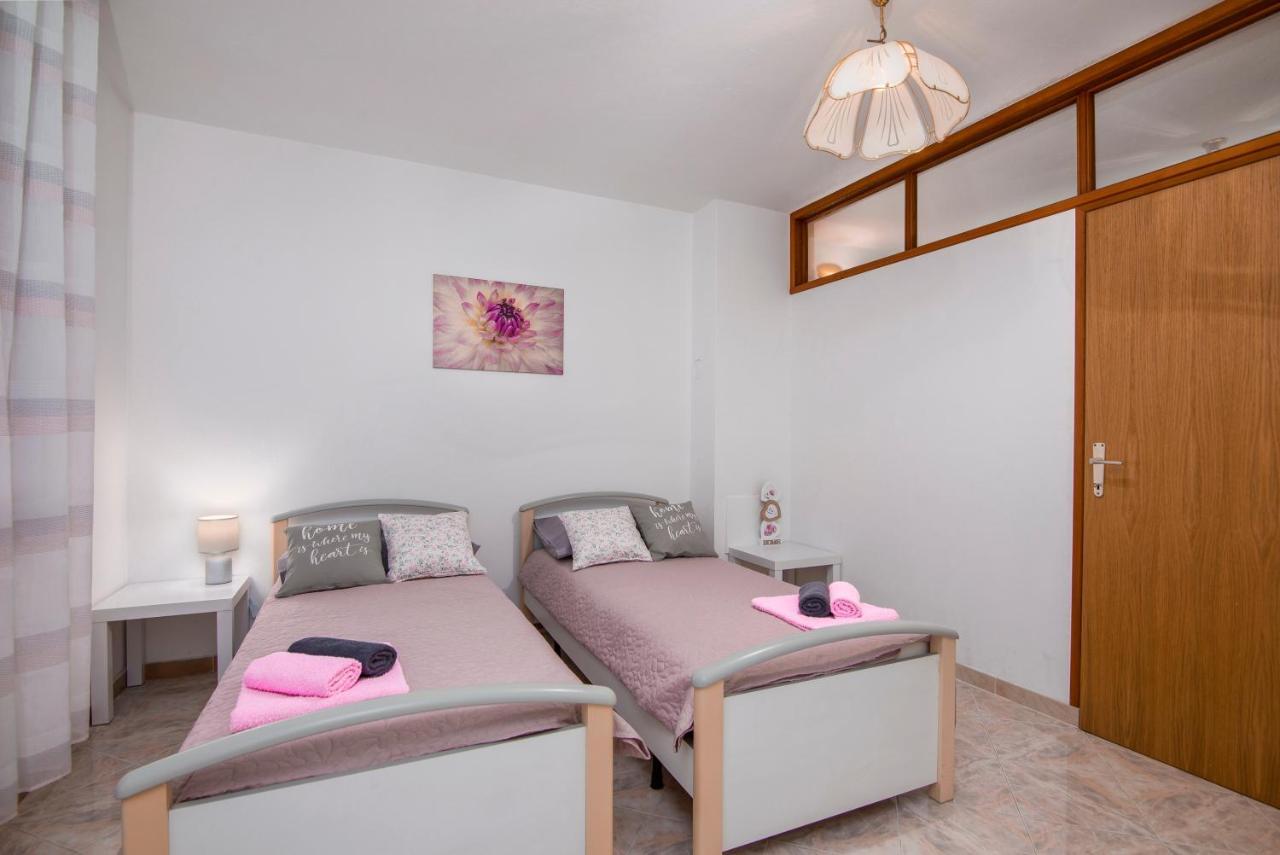 Apartment Palma Pula Extérieur photo